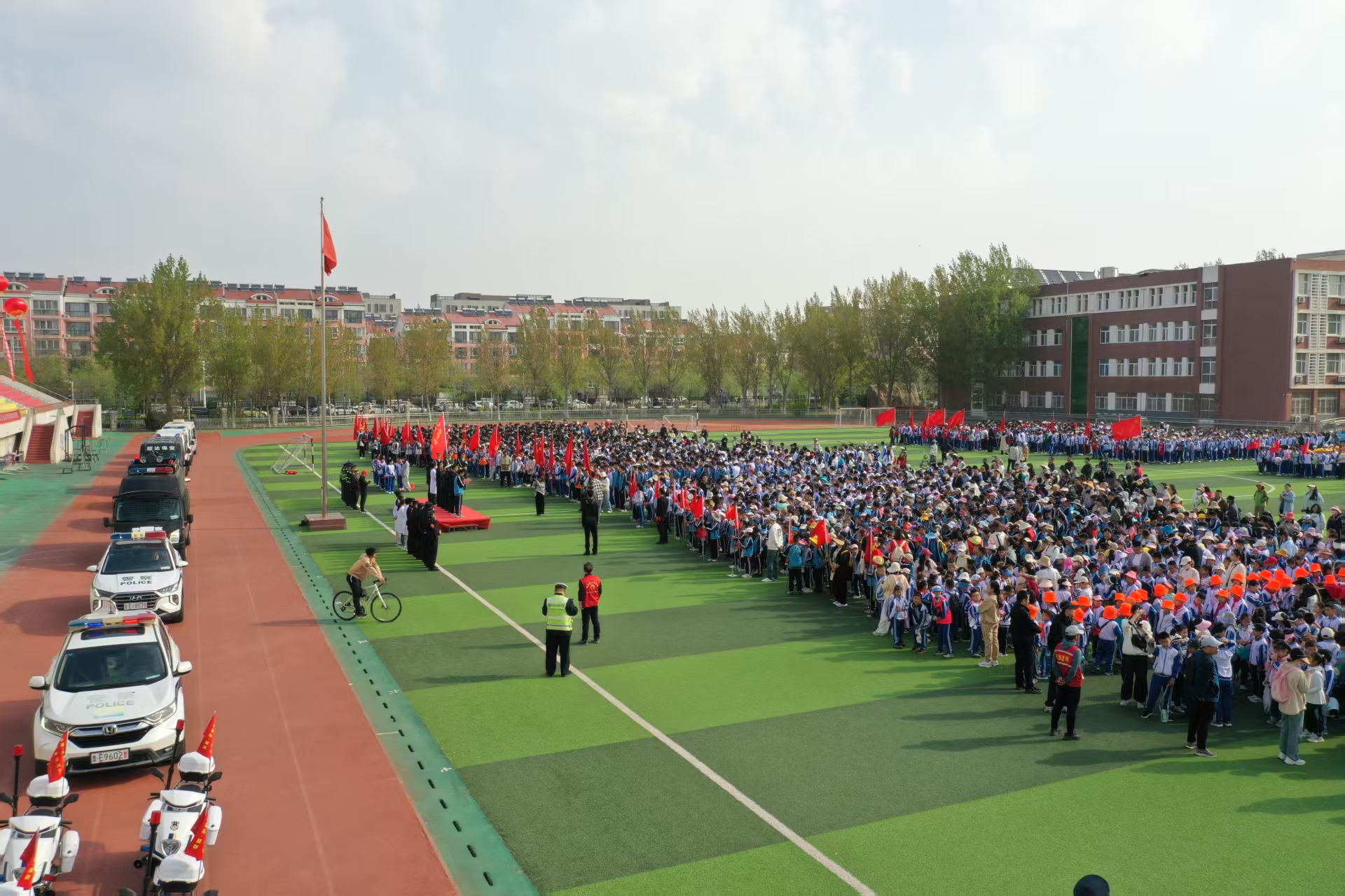 1744426183609703.jpg 6049e76d034759d0c72c578aef24f52.jpg